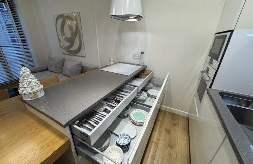 Free Garage Parking & AC, Luxury Apt - Old Town & Kazimierz - Foto 51