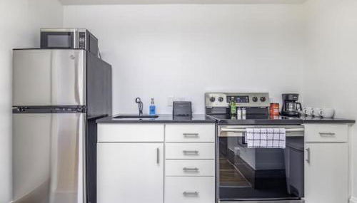 Beautiful 1 Bed Studio Apt Close to Hospitals! - Foto 3