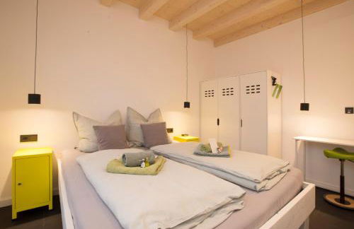 Modernes, ökologisches Design Ferienhaus in der Eifel Vulkaneifel I 2 Schlafzimmer, Sauna, Yoga & Kaminofen, schnelles WLAN & Arbeitsplatz - Foto 7