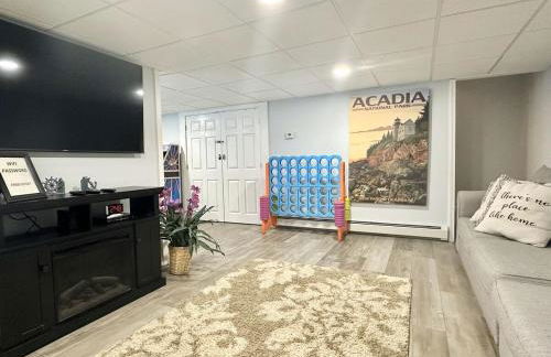 5BR Waterfront Hot Tub Kids Playscape Pets Family Compound! - Foto 21