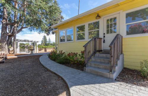 Relaxing 3BR Home with Vineyard View Rooftop Deck and Game Room - Foto 37