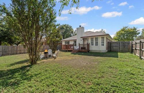 Hill Country Getaway Games, Fire Pit & Deck - Foto 36