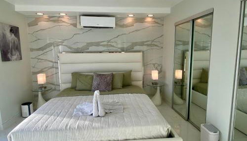 Luxurious remodeled direct Waterfront apartment with Miami skyline view- Free parking- 5min drive to Miami Beach - Foto 5