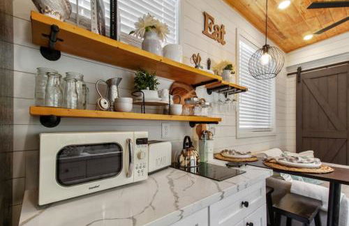 Tiny Farmhouse on Wheels - Foto 17