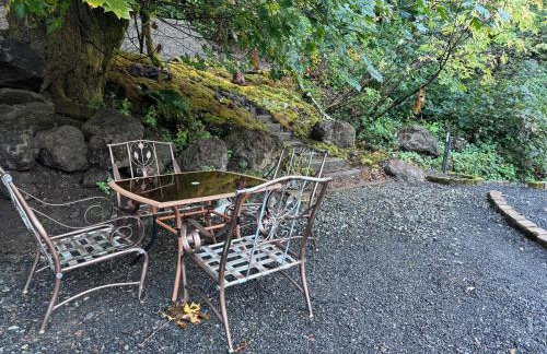 Enchanted Hollow- Cozy, Romantic Woodland Getaway - Foto 78