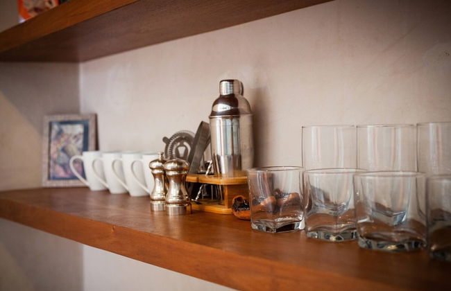 Magical Ph In Town Wprivate Rooftop Glass Tub - Photo 31