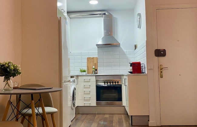 Cosy Urban Oasis 1BD in Poble Sec By Myrentalhost - Photo 21
