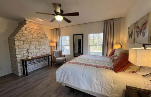 Gated Estate Escape! Three BR - Foto 10