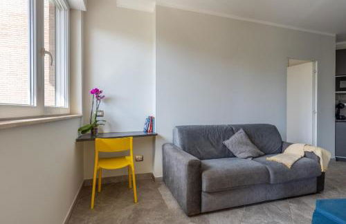 GuestHost -Elegant Seaside Apartment with Pool and Parking - Foto 14