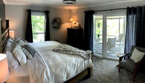 Inmerse in the Serenity of this Lakefront Cottage in Cadiz, Kentucky - Foto 5