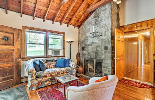 Wawayanda House on 62 Acres - Multiple Fireplaces! - Foto 3