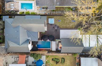 New 6 BR, 4.5B, Pool, Hot Tub, Cold Plunges, Outdoor Sauna, Bar, 9 TVs - Foto 2