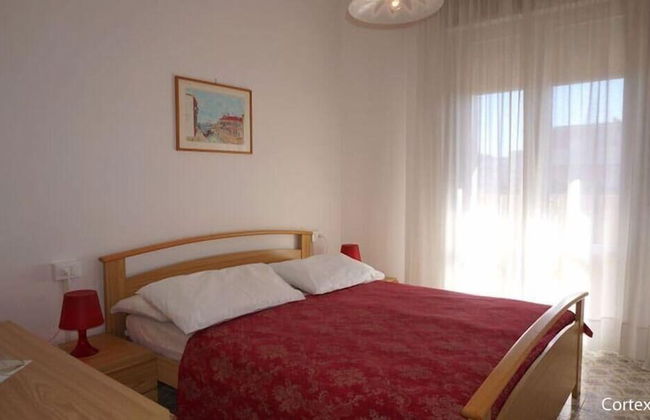 Red Flat With Shared Pool and Private Parking - Foto 2