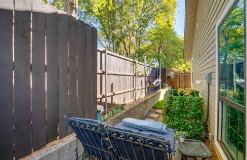 Pet-Friendly Getaway with Projector in Lake Dallas! - Foto 22