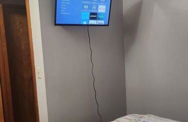 private upper 1 bd apartment - Foto 8