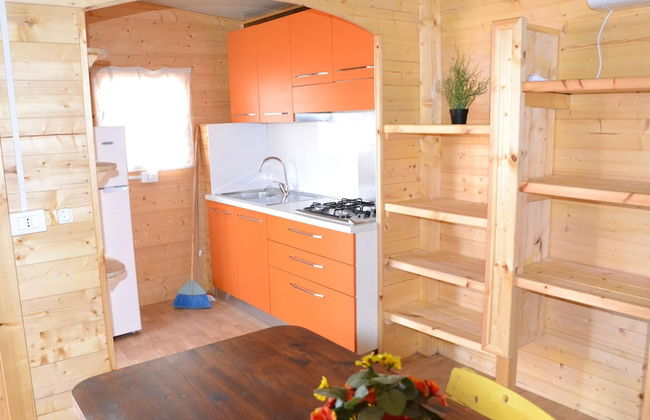 Tidy Chalet with Terrace near Sea - Foto 4