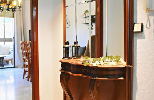 Amplio y luminoso apartamento cerca del centro y la playa con piscina y parking privado - Foto 29