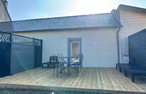 Hortansia apt rénové bien équipé avec terrasse aménagée jardin, parking privé, proche de la mer, près de Port en Bessin et Omaha Beach - Foto 5