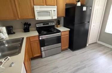 Charming 4 bed 3 bath Townhome - Foto 34