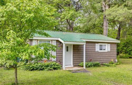 Updated Wellston Cabin, Walk to Lake Beach and Dock! - Foto 22