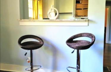 King bed and Queen Sofa bed / room TV Wifi - Foto 17