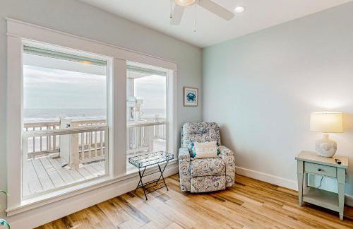 Stunning Beachfront Cargo Lift Sleeps 14 - Foto 13