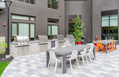 Blueground East Industrial pool AC nr park SFO-1850 - Foto 30