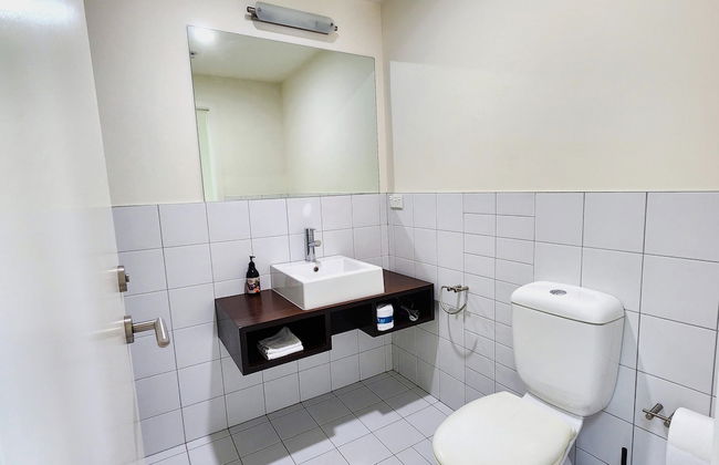 U Suites on Jessie - Photo 22