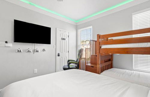 Luxury Condo in Gulfport - Photo 10