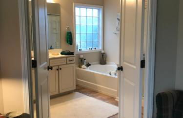 Private Master Suite for Solo Travelers and Pros - Foto 16