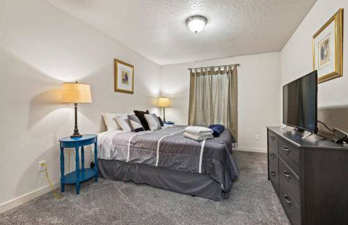 Charming Private Twnhome w/ Large Fenced Yard (58) - Foto 14