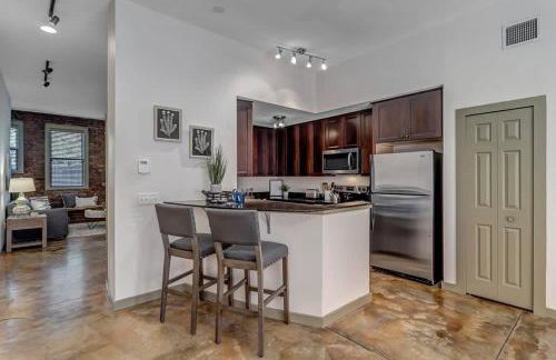 Hidden-Gem 2B Towhhouse in Springfield Close to DT and Stadium! - Photo 23