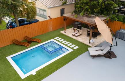 Luxury Retreat 3B ,2Ba POOL , Coral Gables Center - Photo 2