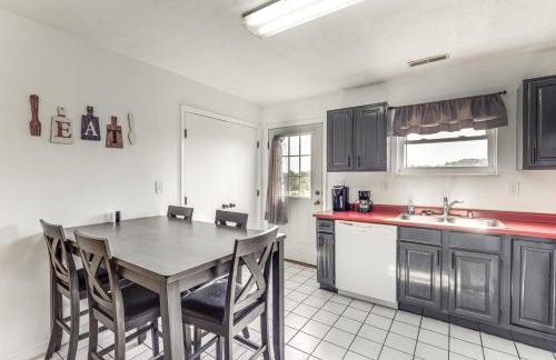 Quiet Dry Ridge Home with Yard - Near Ark Encounter! - Foto 2