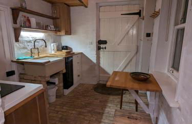 The Lookout: Cosy Compact Cottage - Photo 14