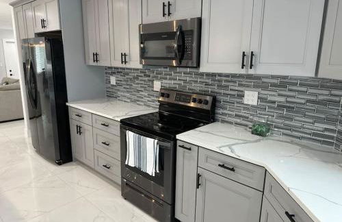 Cozy 2 BR Waterfront home with Heated Pool - Foto 5