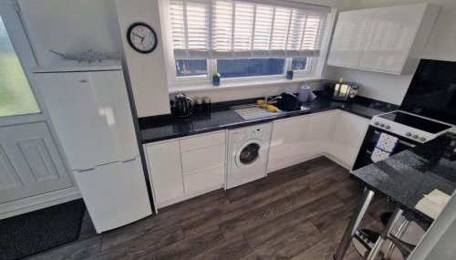 Cozy Shotts House with 2 Bedrooms - Foto 5, stove