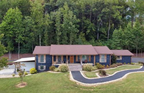 Southern Comfort Retreat with a private hot tub - Foto 49