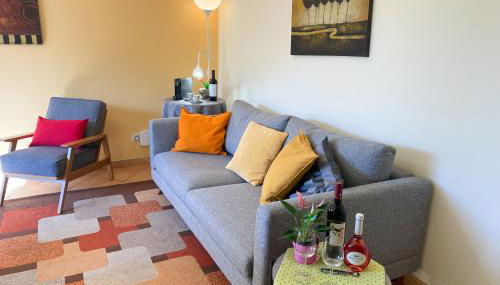 VILLA EBER - independent 1 & 2 bedroom apartments, pool, air con, fast Wi-Fi, near old town of Albufeira and beaches - Foto 3