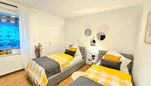 Fewo Honey, ganze Ferienwohnung mit 3 Schlafzimmern, Waschmaschine,Businesswohnung, Monteurzimmer - Foto 2