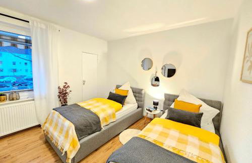 Fewo Honey, ganze Ferienwohnung mit 3 Schlafzimmern, Waschmaschine,Businesswohnung, Monteurzimmer - Foto 2