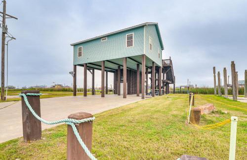 Canal-Front Coastal Getaway in Gilchrist with Deck - Foto 40
