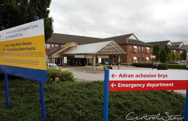 Wrexham Central Stay Apartment Six - Photo 42