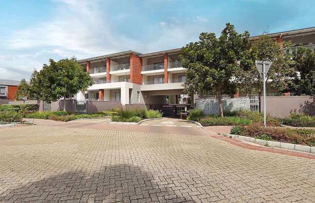 Mayfair Luxury 212 - Photo 31