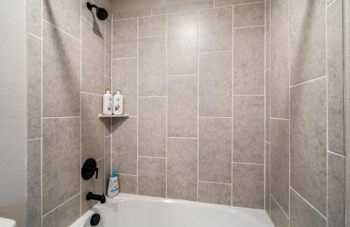 Crew-Ready Stay Private BRs w TVs Parking - Photo 21