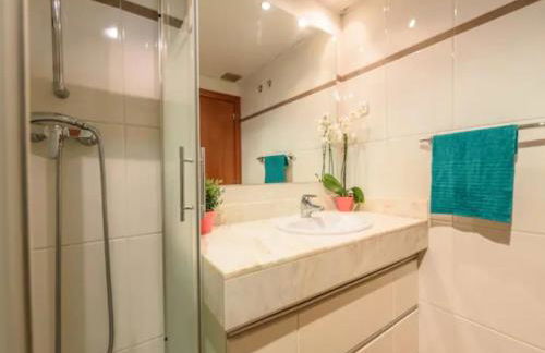 RamblasRentals Stylish Bright 3BR New Catalan Flat 10m Ramblas - Parking - Wifi - Photo 15