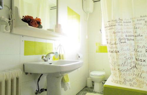 Casa para grupos grandes en Madrid - Foto 9