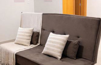 Flat Confortavel com Ar e Prox Shopping e Centro - Foto 3