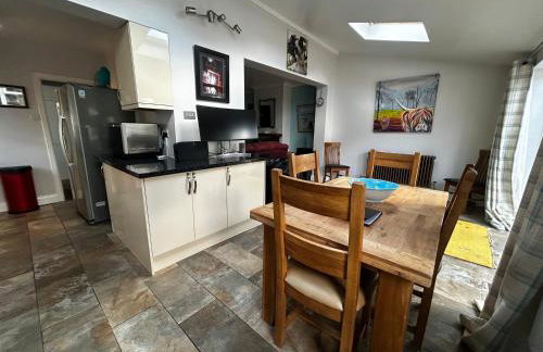 Park Road Retreat - free parking and pets welcome - Foto 10