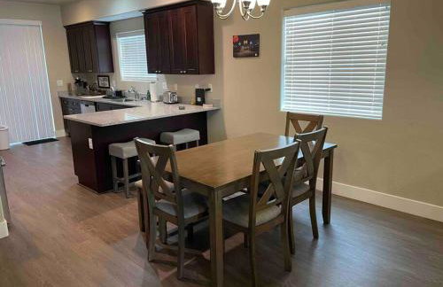 Family friendly 4-bdrm 3.5 bath w guest suite - Foto 15